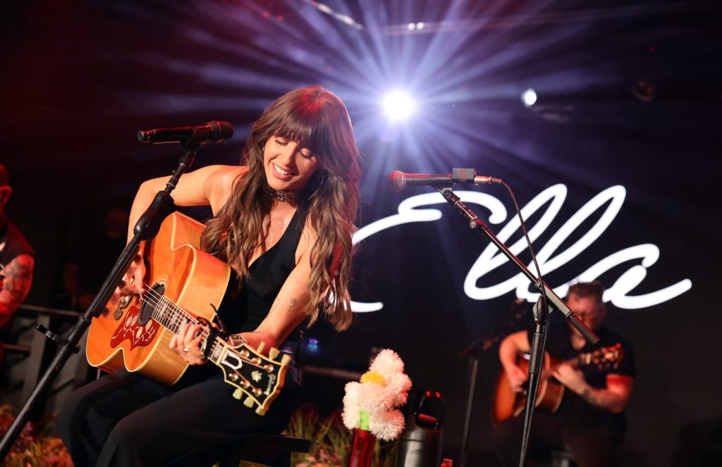 Ella Langley Wonders Onstage If She Can Have Both ‘The Man & The Dream’ Amid Tucker Wetmore Dating Rumors