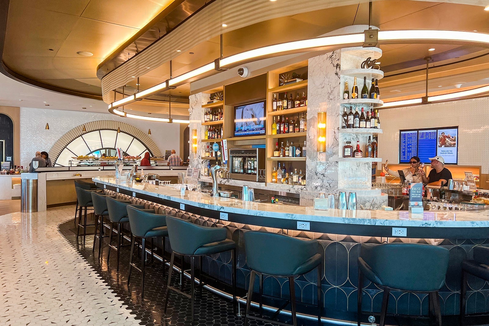 Which Delta credit card is right for you? Expert advice from frequent Delta flyers