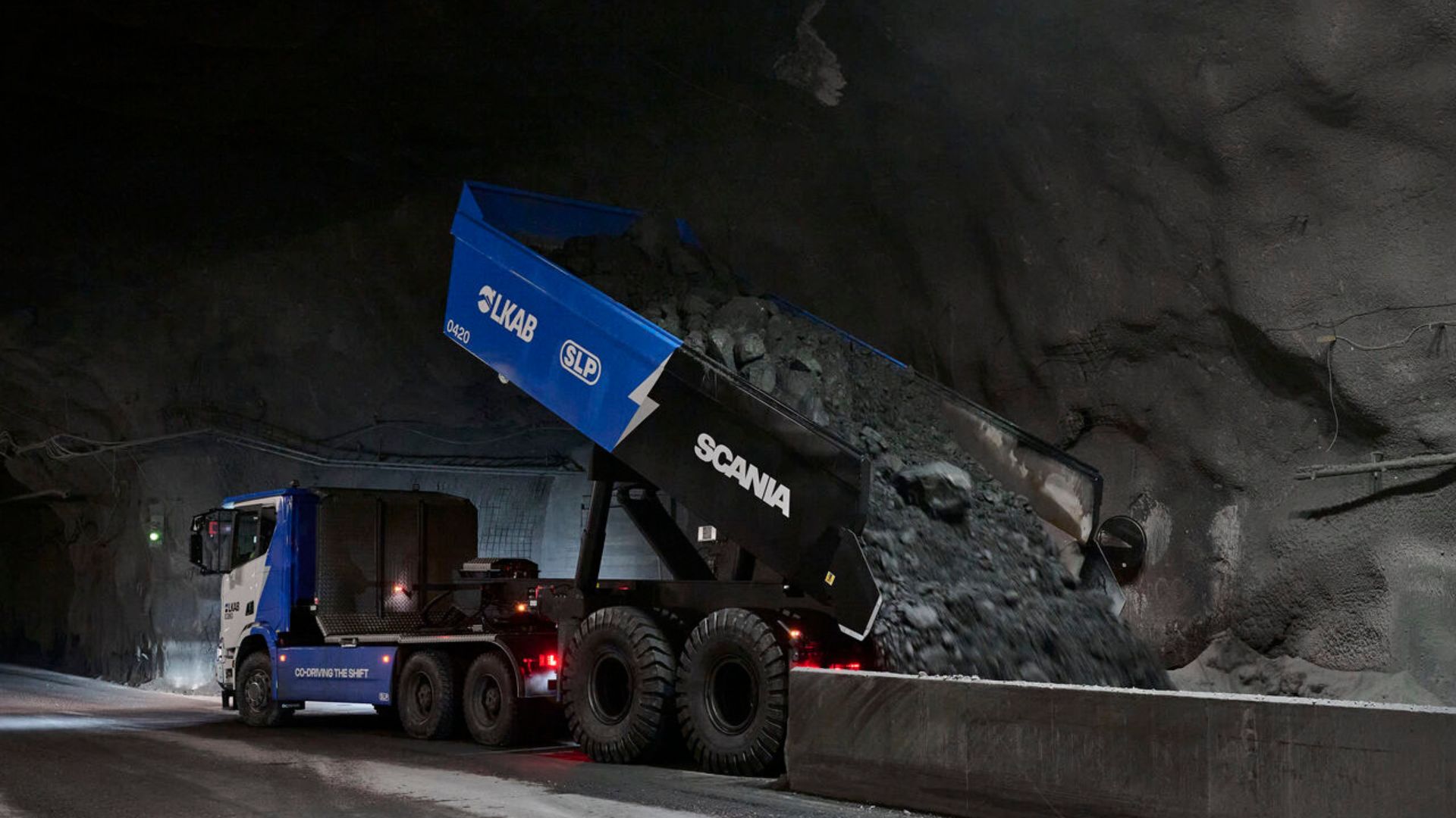 120-tonne electric trucks take mining 1,250m underground with 624kWh batteries