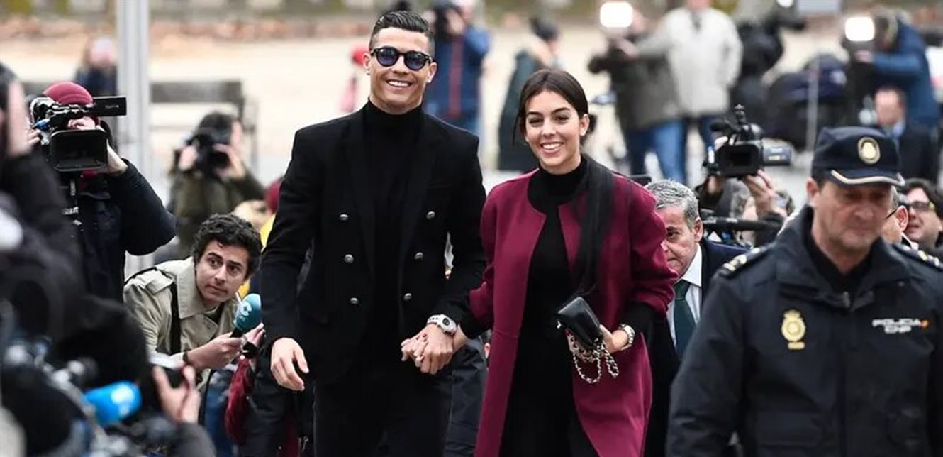 ارتداء الأسود “إلزامي”.. تفاصيل مثيرة عن زفاف رونالدو وجورجينا