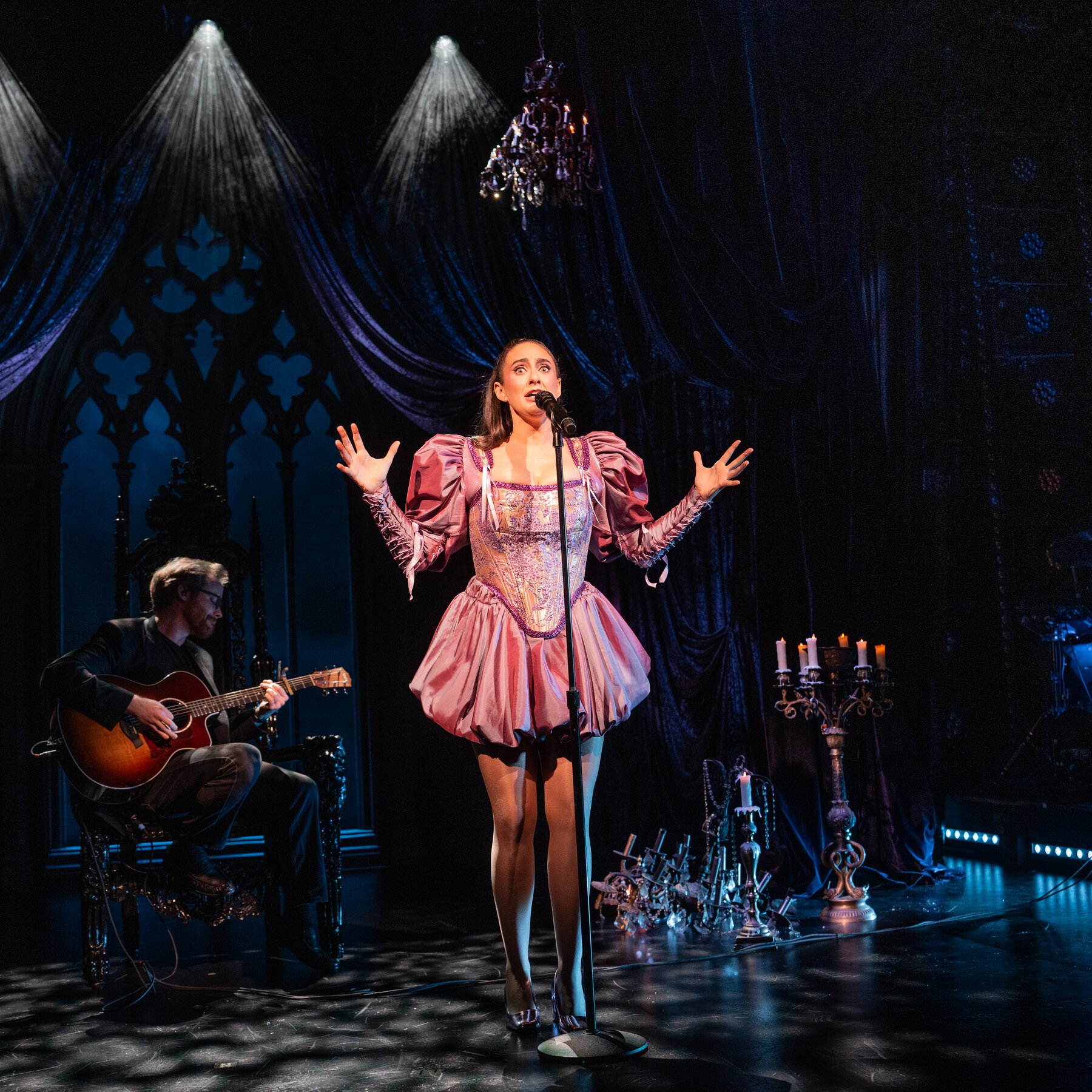 In ‘Cat Cohen: Broad Strokes,’ a Comic Faces Death (and Being Basic)
