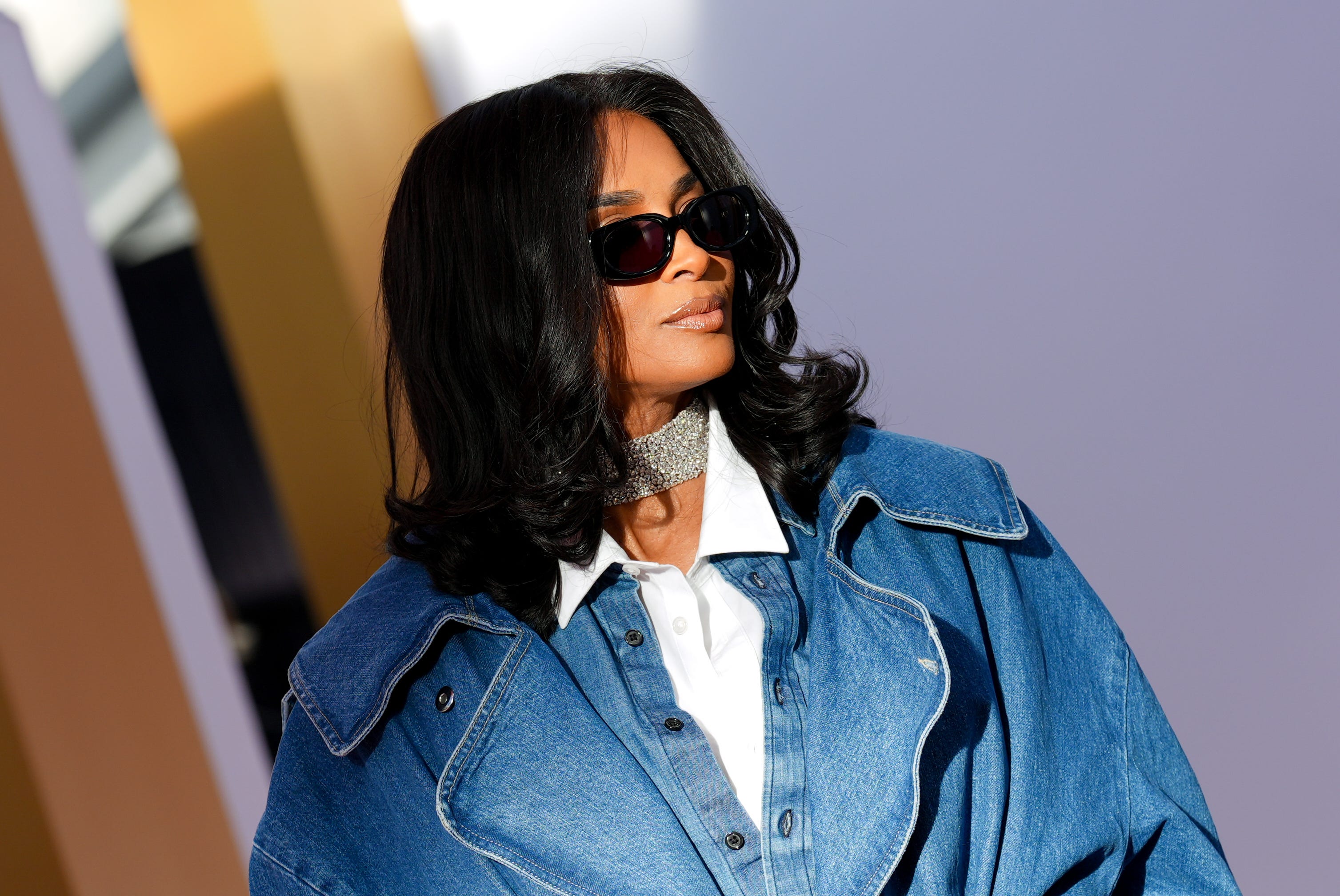 The Ultimate Guide to Mid-Length Hairstyles This Summer