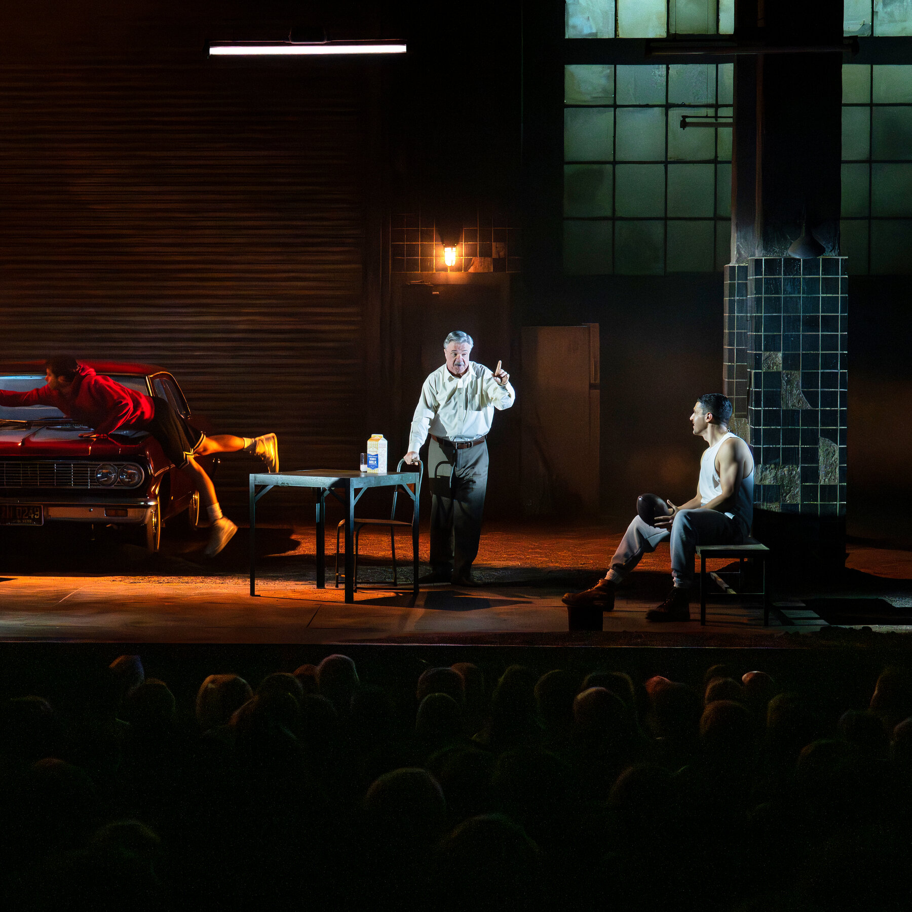 A ‘Death of a Salesman,’ Edged in Darkness