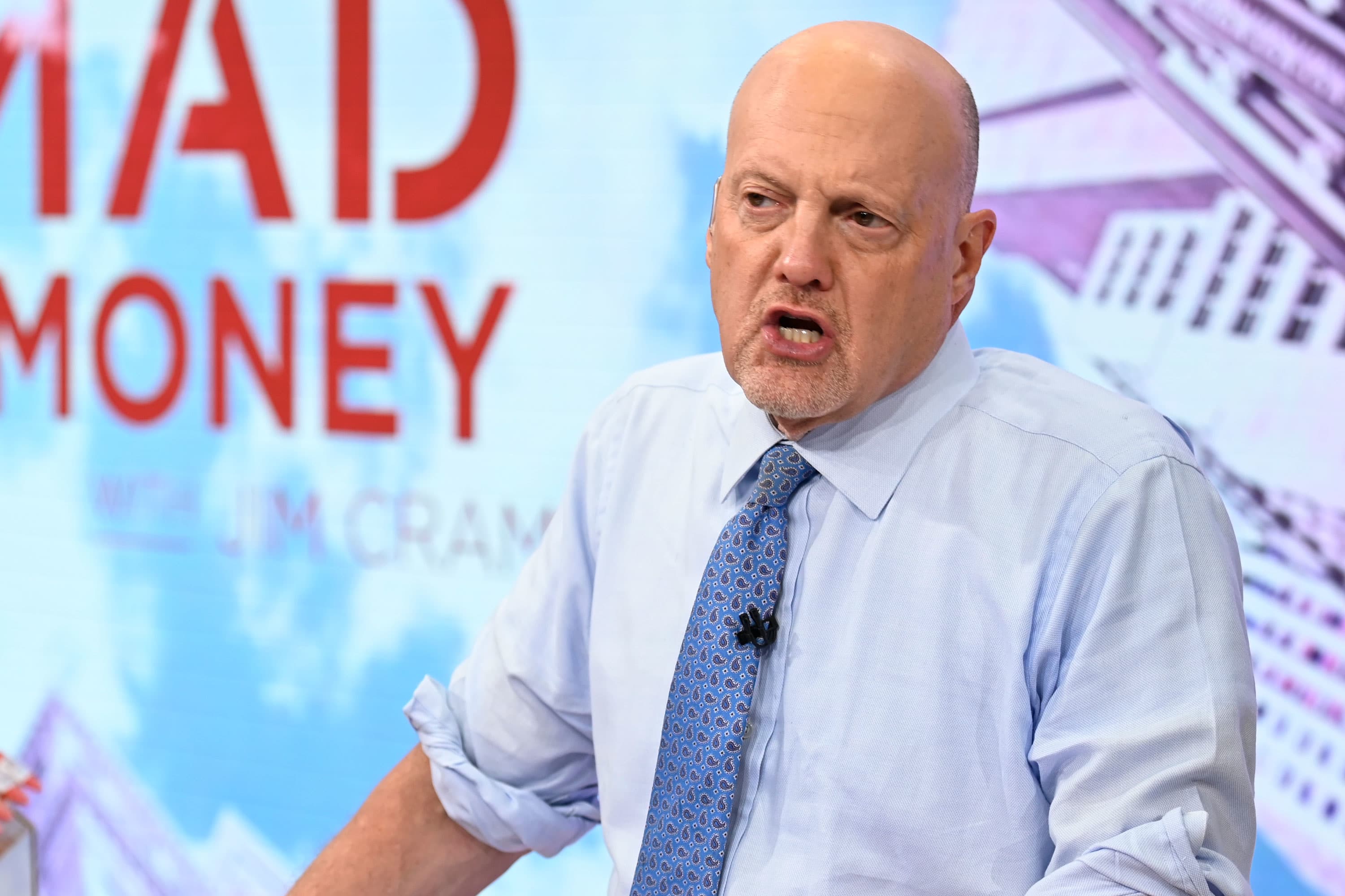 Jim Cramer says there's an 'incredibly jarring gulf between stock prices and reality'