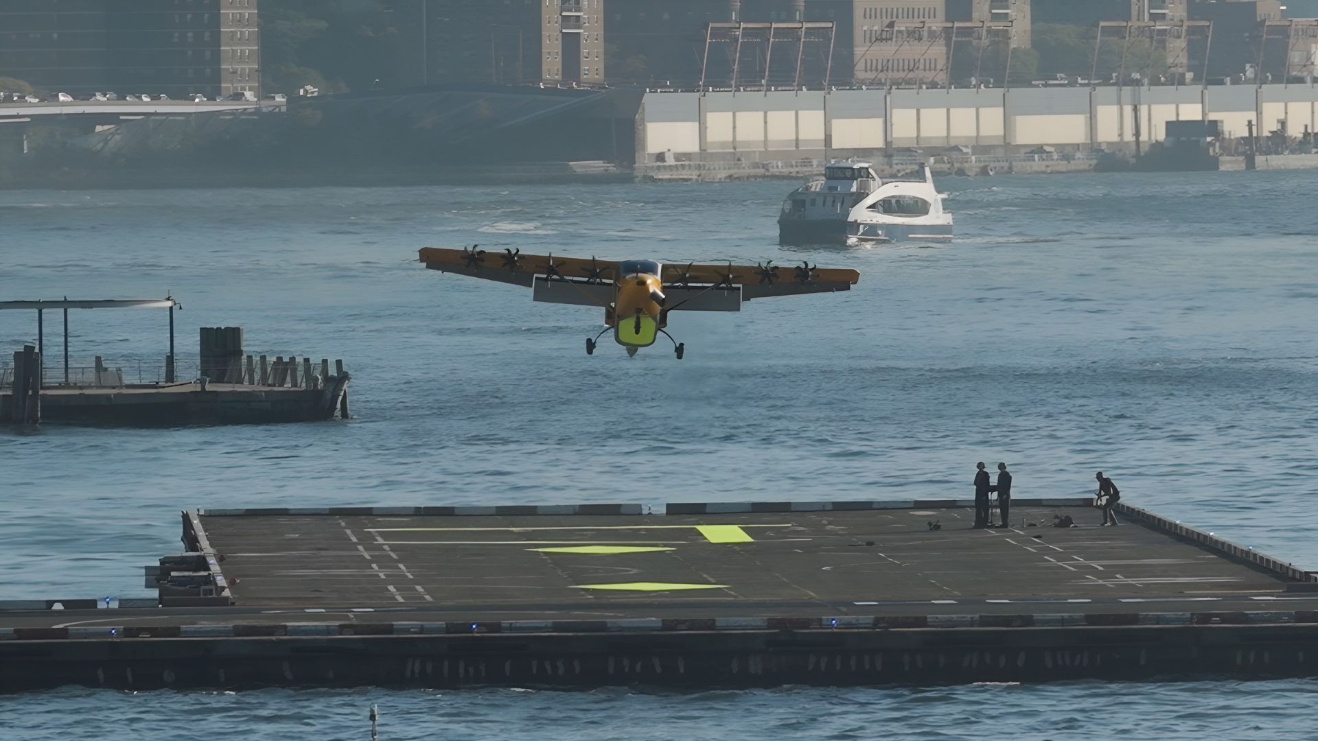 Hybrid-electric aircraft makes Manhattan aviation first with 150-foot takeoff