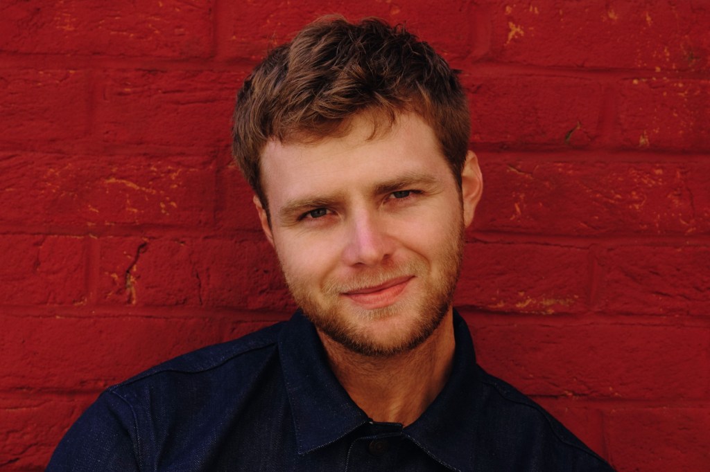 Alex Warren’s ‘Wildchild’ Screams to No. 1 on ARIA Chart