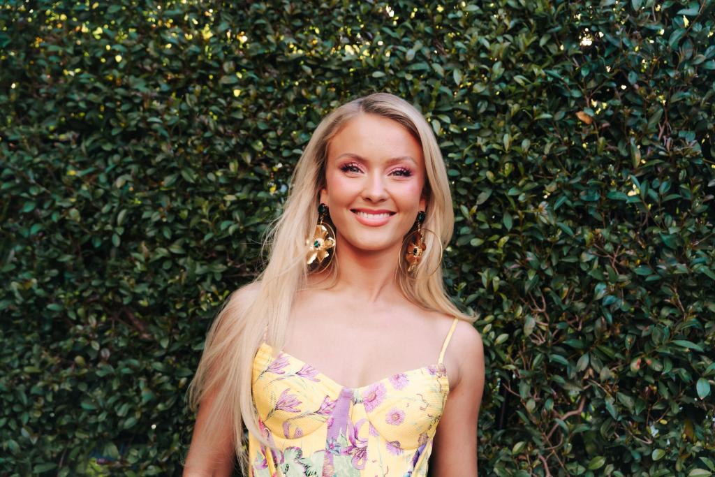 Zara Larsson Signs With RCA Records