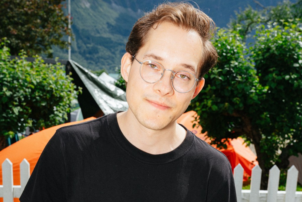 Grace Under Fire: How Vetle Nærø Improvised When His Instruments Got Lost at the Airport