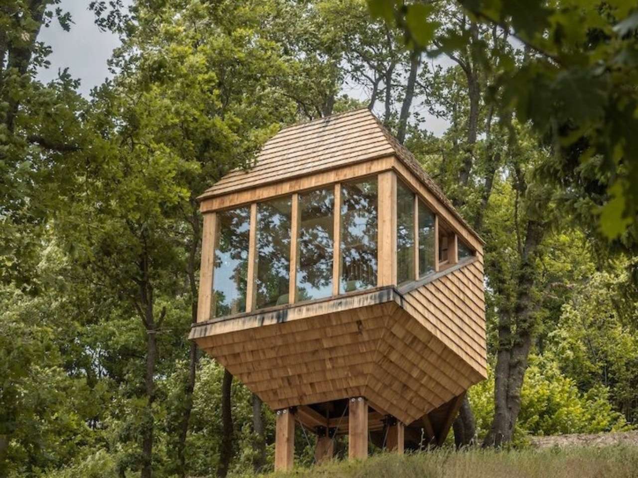 مشروع TreeBOX يعيد صياغة مفهوم الملجأ الخشبي من خلال الموروث المحلي