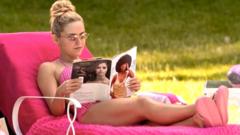 Legally Blonde revival Elle - boring and tedious or a hot pink delight?