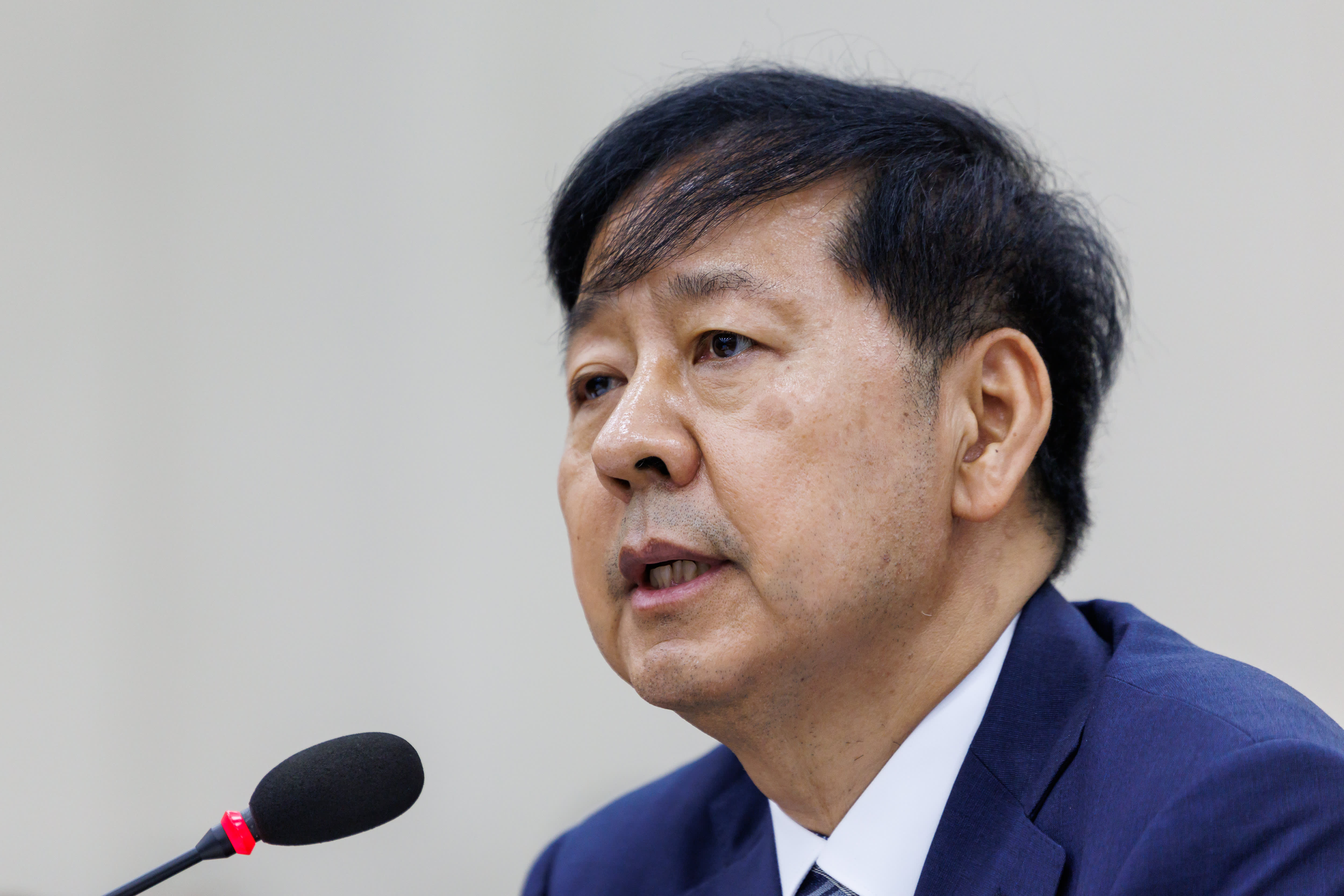 Minister apologizes as Korean leveraged ETF investors nurse heavy losses amid chip stock rout