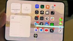 Apple says it will replace iPhone Duo handsets with screen problems