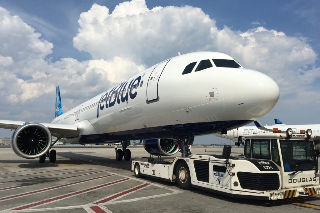 JetBlue Pushes Deeper Into Fort Lauderdale, Shrinks in Newark and LaGuardia