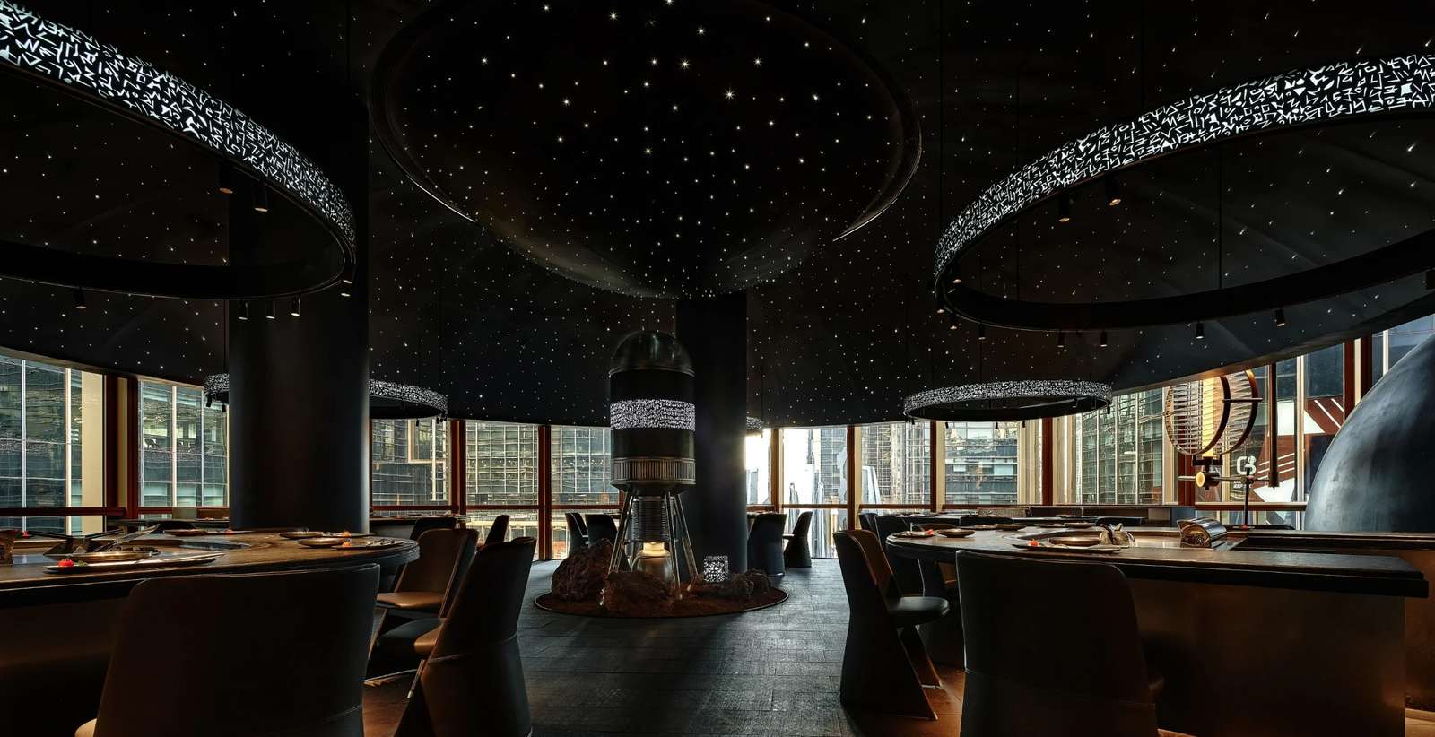 The Teppanyaki Restaurant Project Redefines the Relationship Between Mass and Space Through Kinetic Interior Scenography