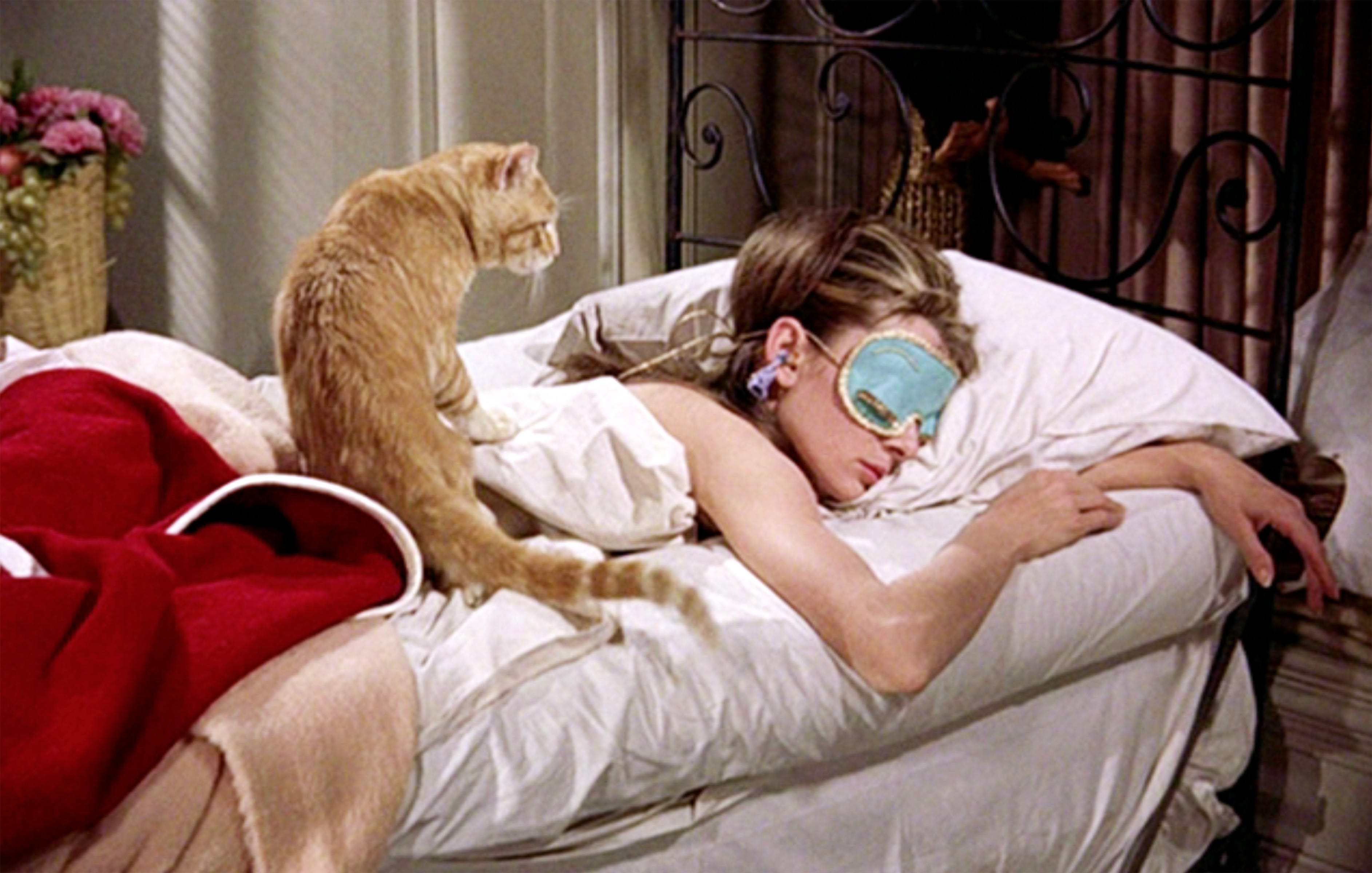 7 Expert-Approved Hacks for Better Sleep, More Energy, a Better Mood, and Improved Focus