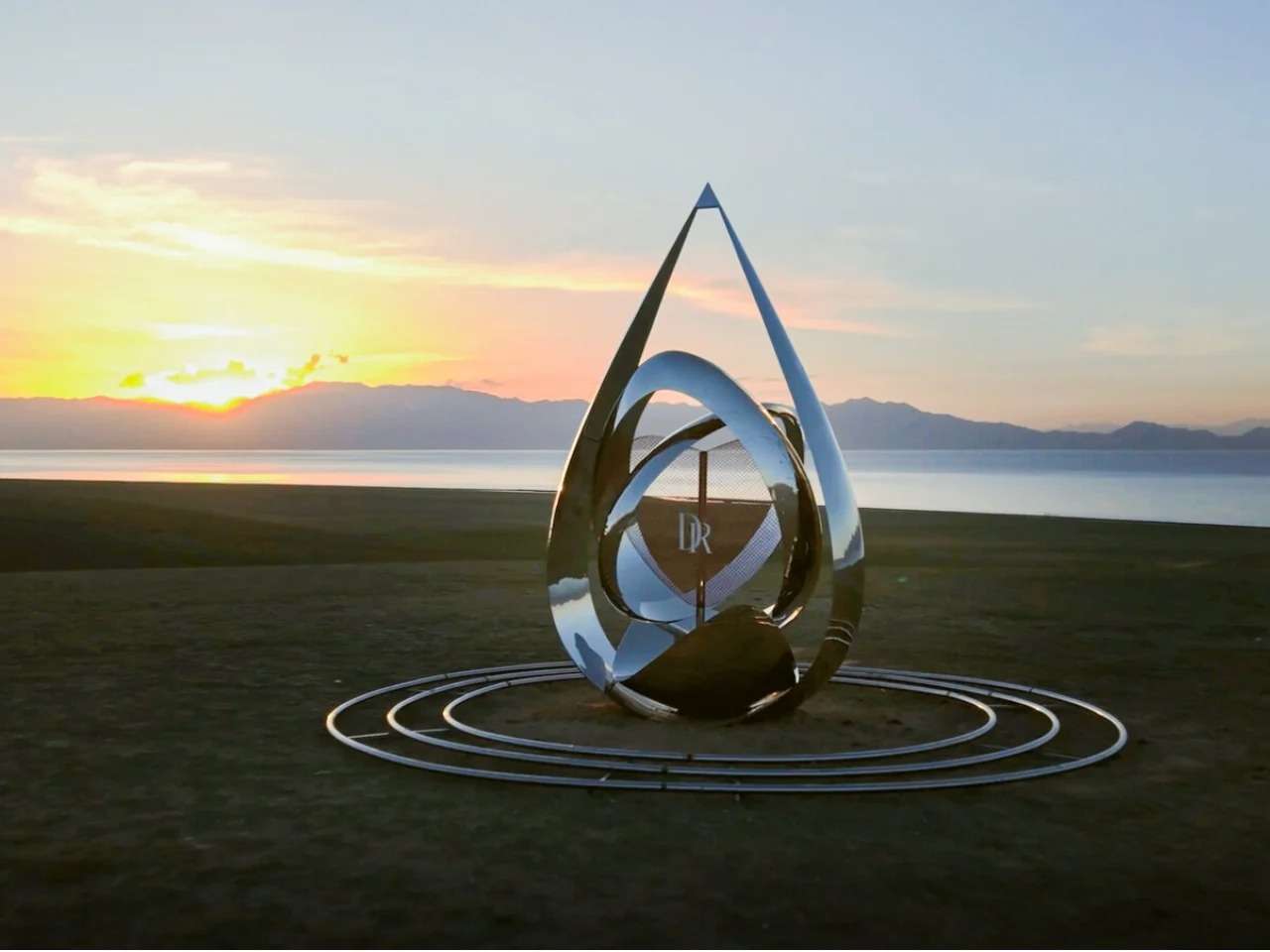 The “Heart of Sairam Lake” Project Addresses Mass Presence Through Reflection and Interaction with the Site