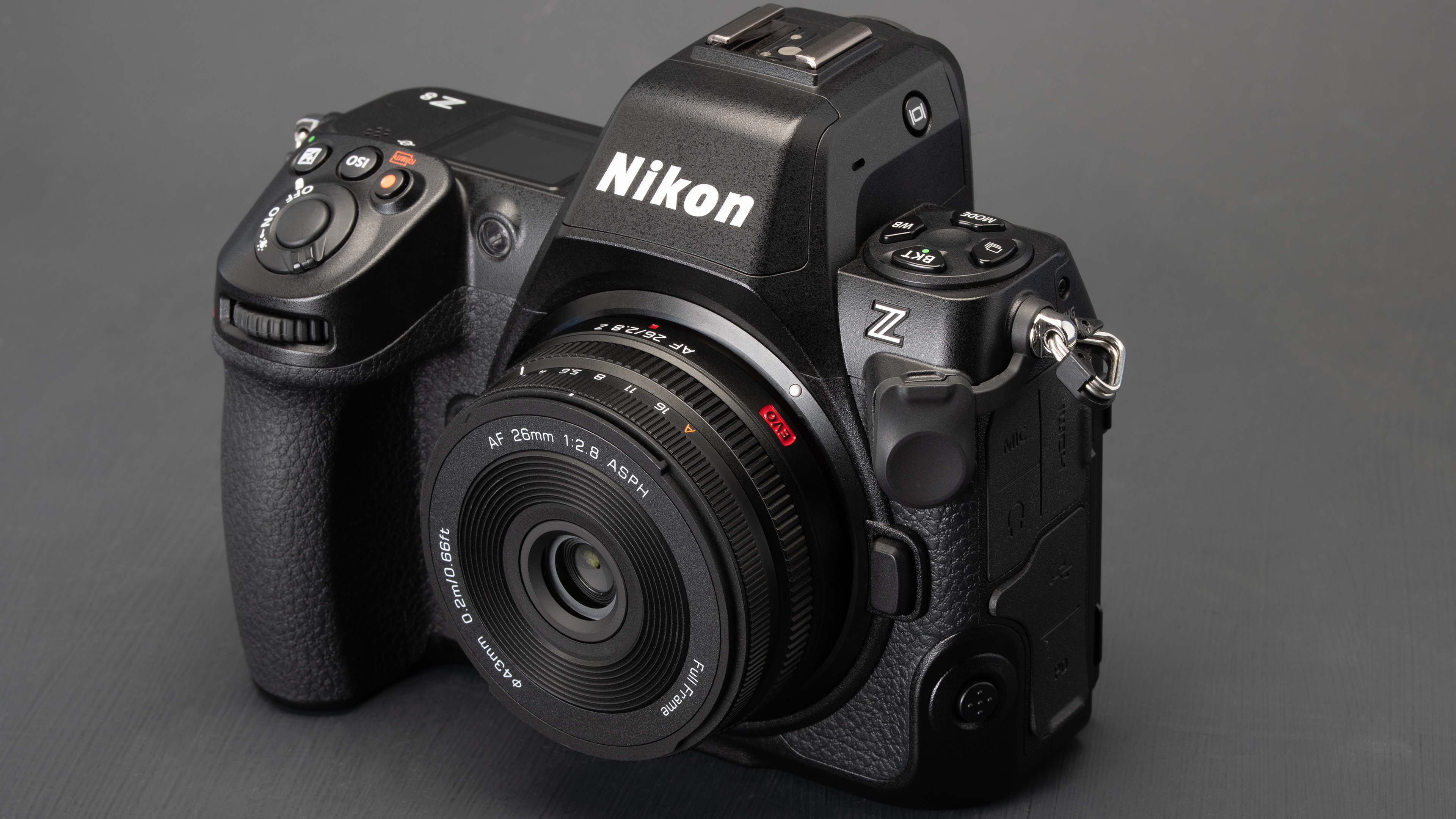 The Viltrox 26mm F2.8 Evo is a small lens big on character