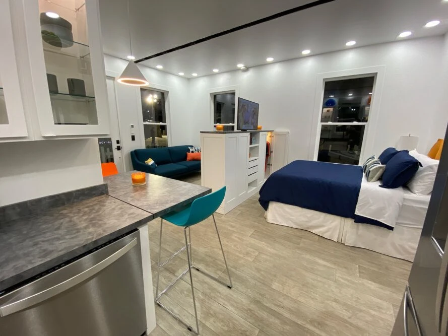 Modular Prefabricated Unit Functions as a Residential Hub in Texas