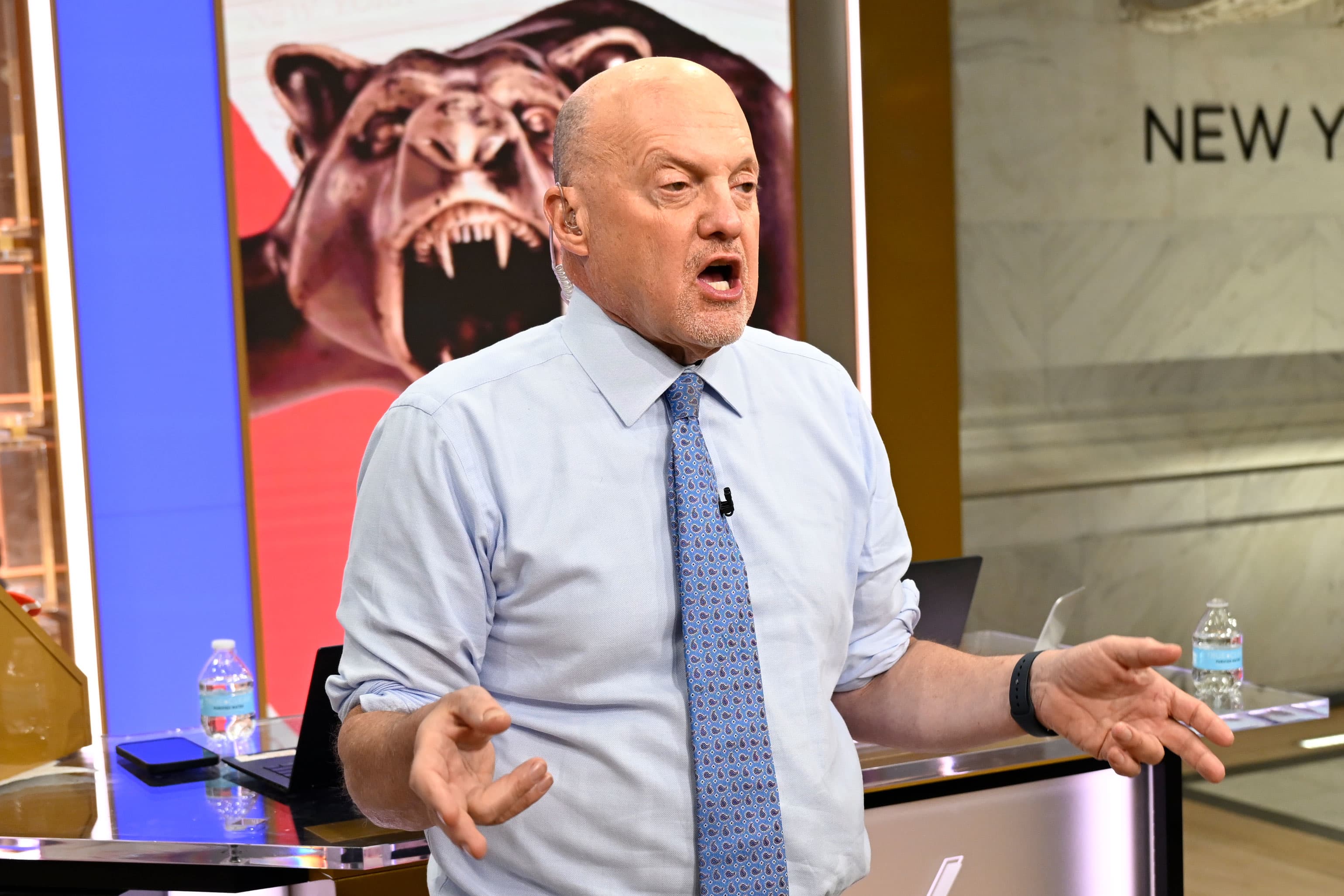 Jim Cramer highlights 5 investing themes — and the stocks to buy for each