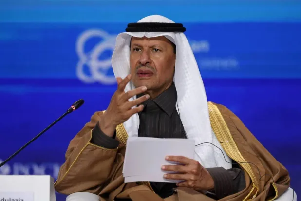 عبد العزيز بن سلمان: السعودية تواصل إمداد الأسواق بالطاقة رغم التحديات