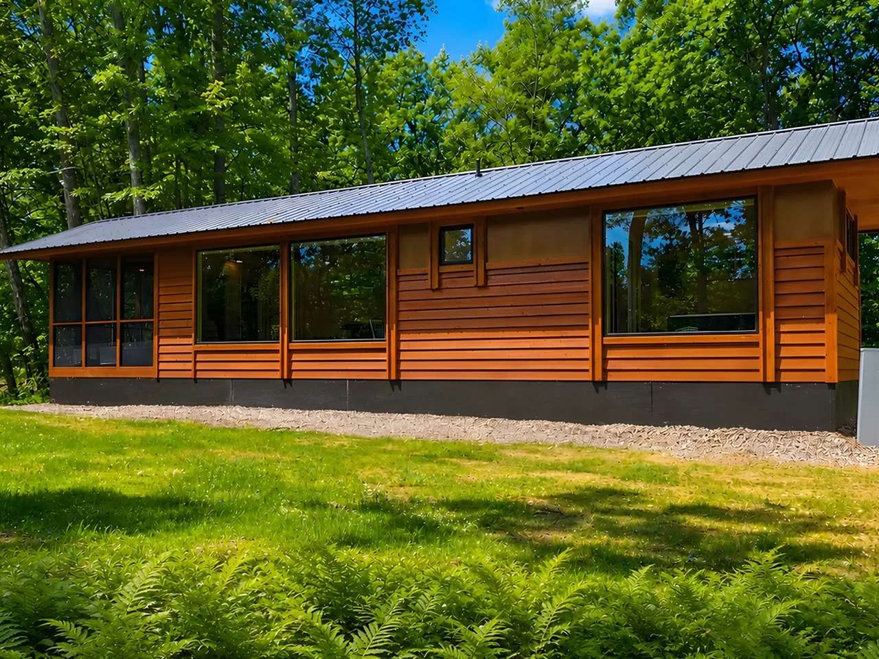 The Shoreline Project Redefines the Small Home Experience Through Volume Balance and Spatial Sequence