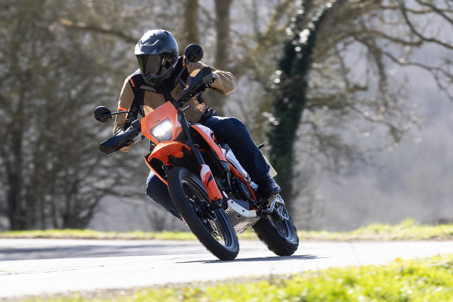 KTM 125 ENDURO R 1787762353000 (2026-on)