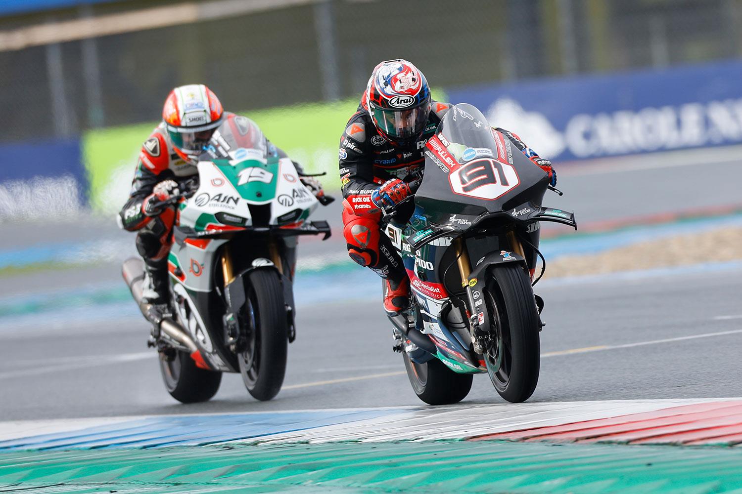 BSB Assen: Leon Haslam masters rainy conditions to take pole