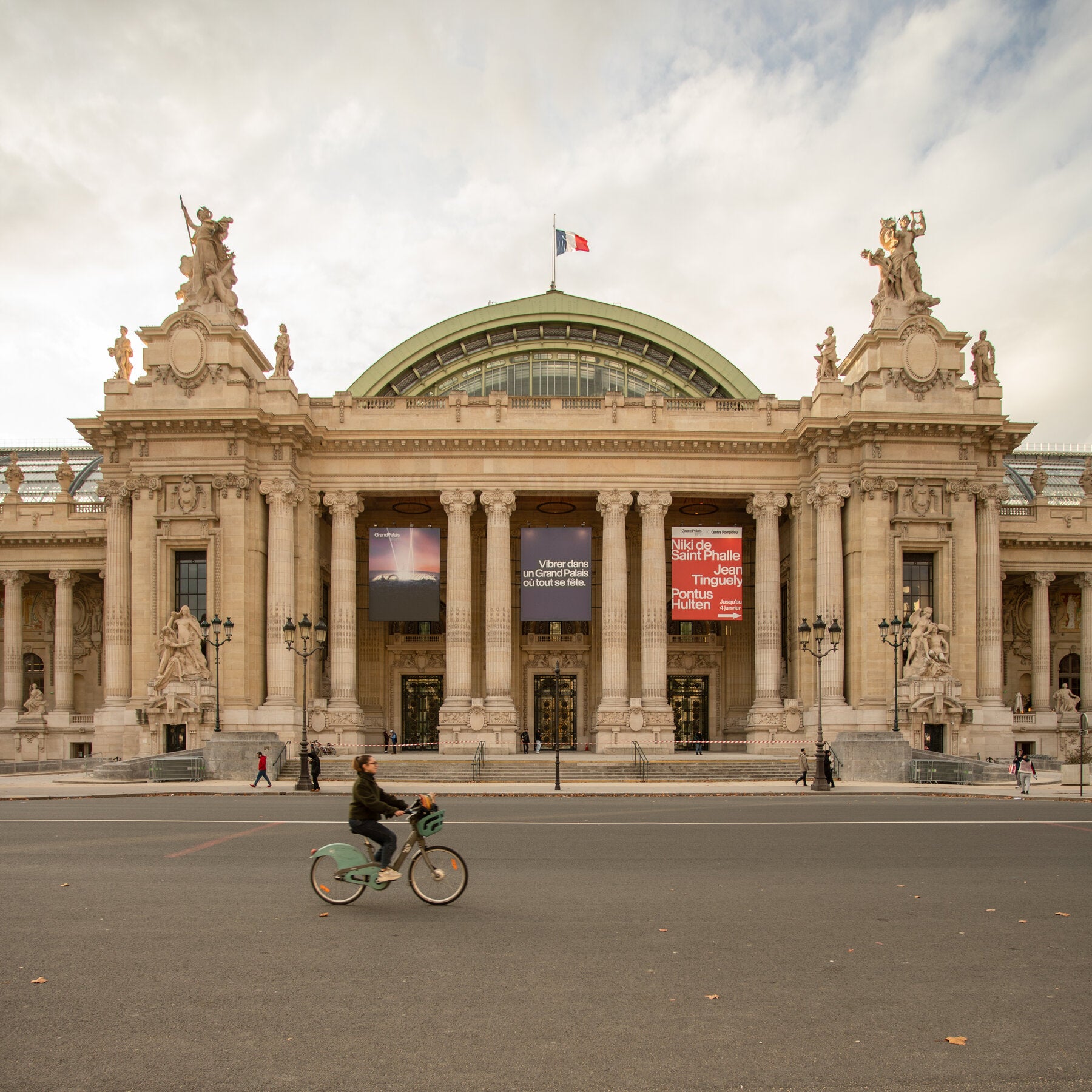Art Basel Paris Preview Draws Interest Despite Protests
