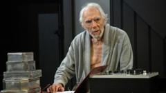 This actor was told he had Alzheimer's, now he's performing a one-man show