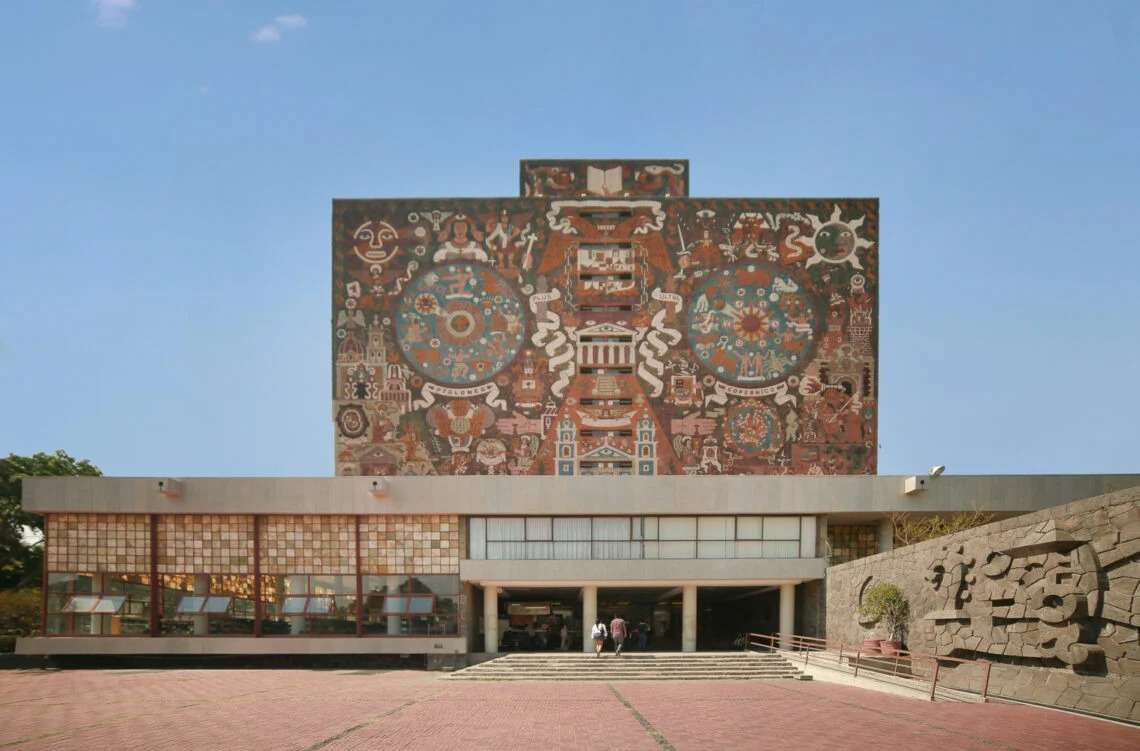 UNAM Central Library: Organizing Movement and Light Between the Open Base and the Archive Tower