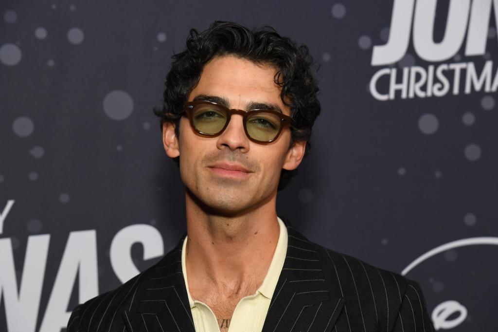 Joe Jonas Falls Between Two Boats in ‘Terrifying’ Italy Accident: ‘I Just Need to Call My Kids’
