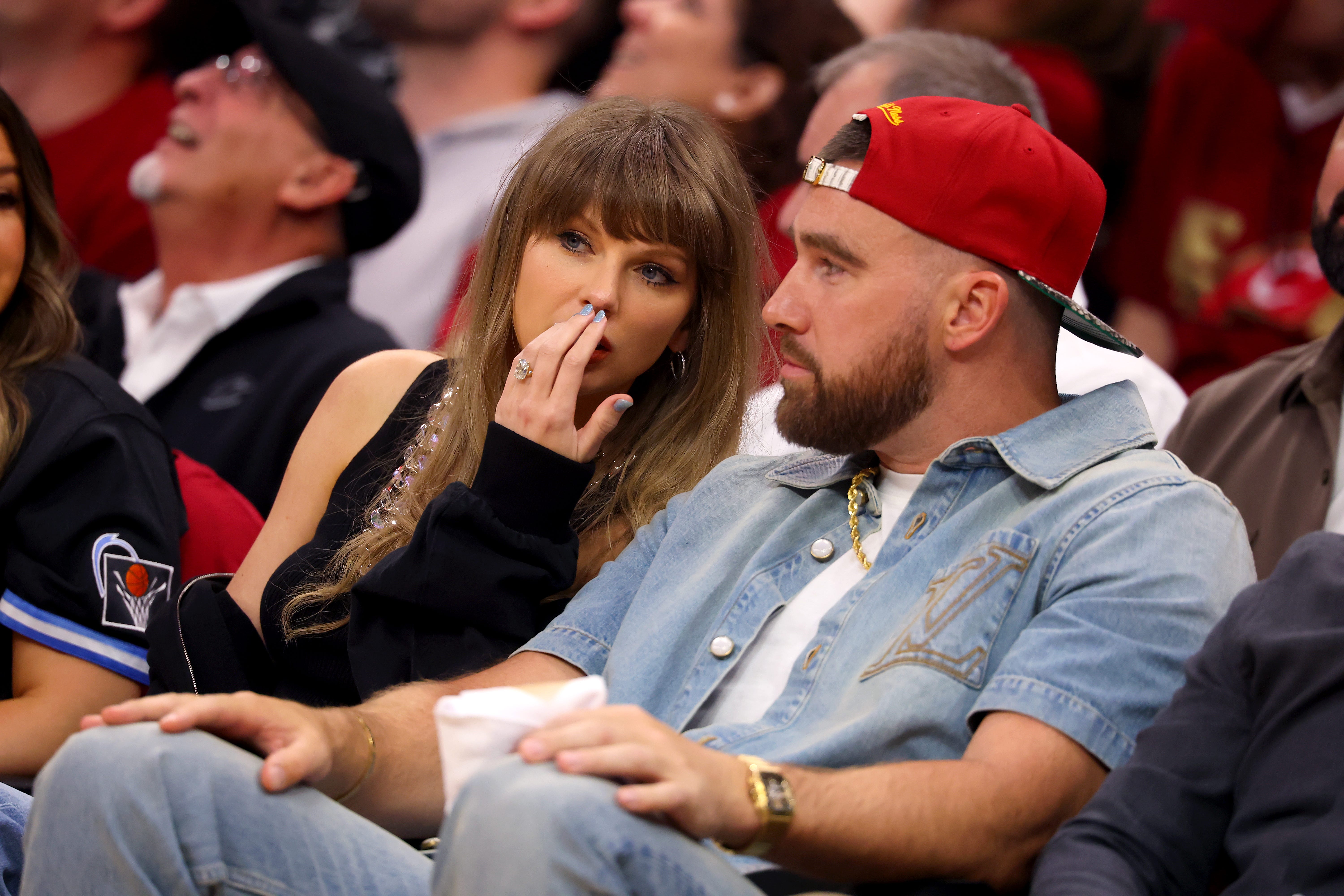 In Taylor Swift’s World, Nothing Is Accidental. Not Even a Manicure.