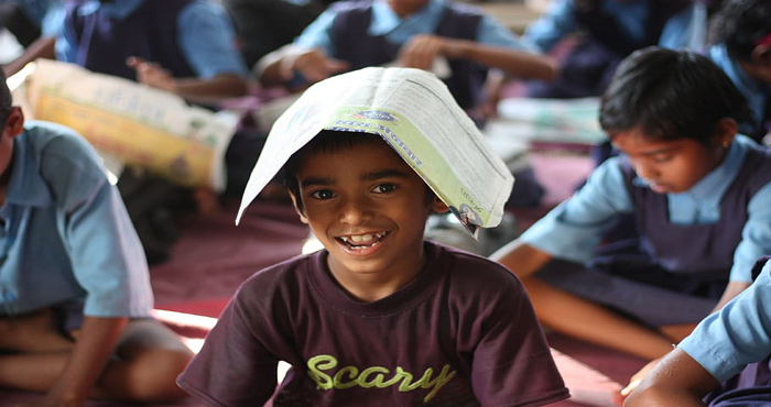 The Reality of Emergency Education Policies in Tent Initiatives: A Field Experience Testimony