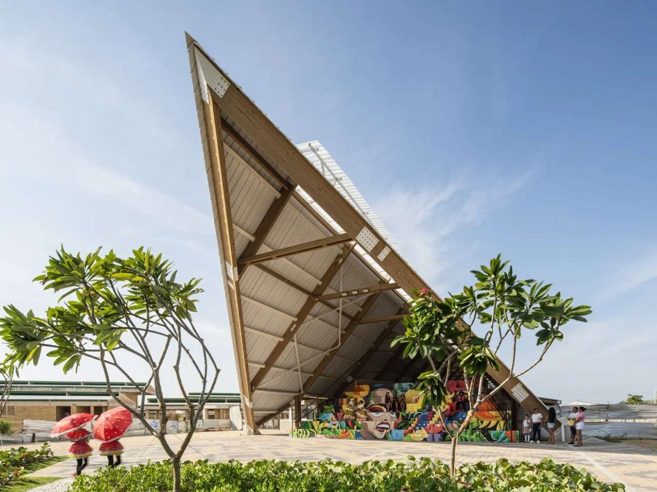 The Villas de San Pablo Cultural Center Presents a New Model for Local Community Architecture