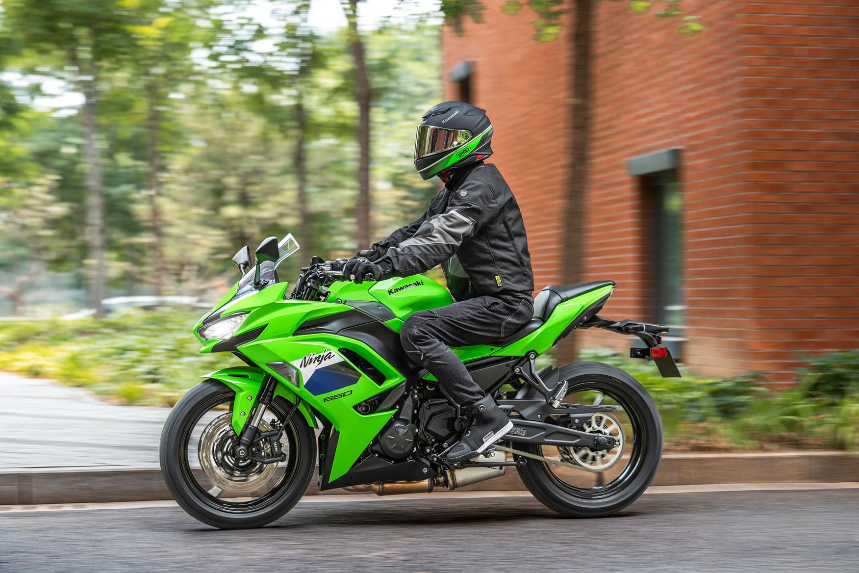Kawasaki treat long-standing Ninja 650 soft sportsbike to upside down forks and radial front brakes