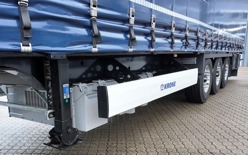 Inside the Race to Electrify Semi Trailers for Long Haul Freight