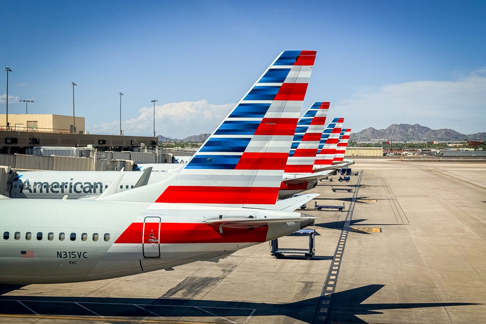 Why I rely on credit cards to earn American Airlines elite status