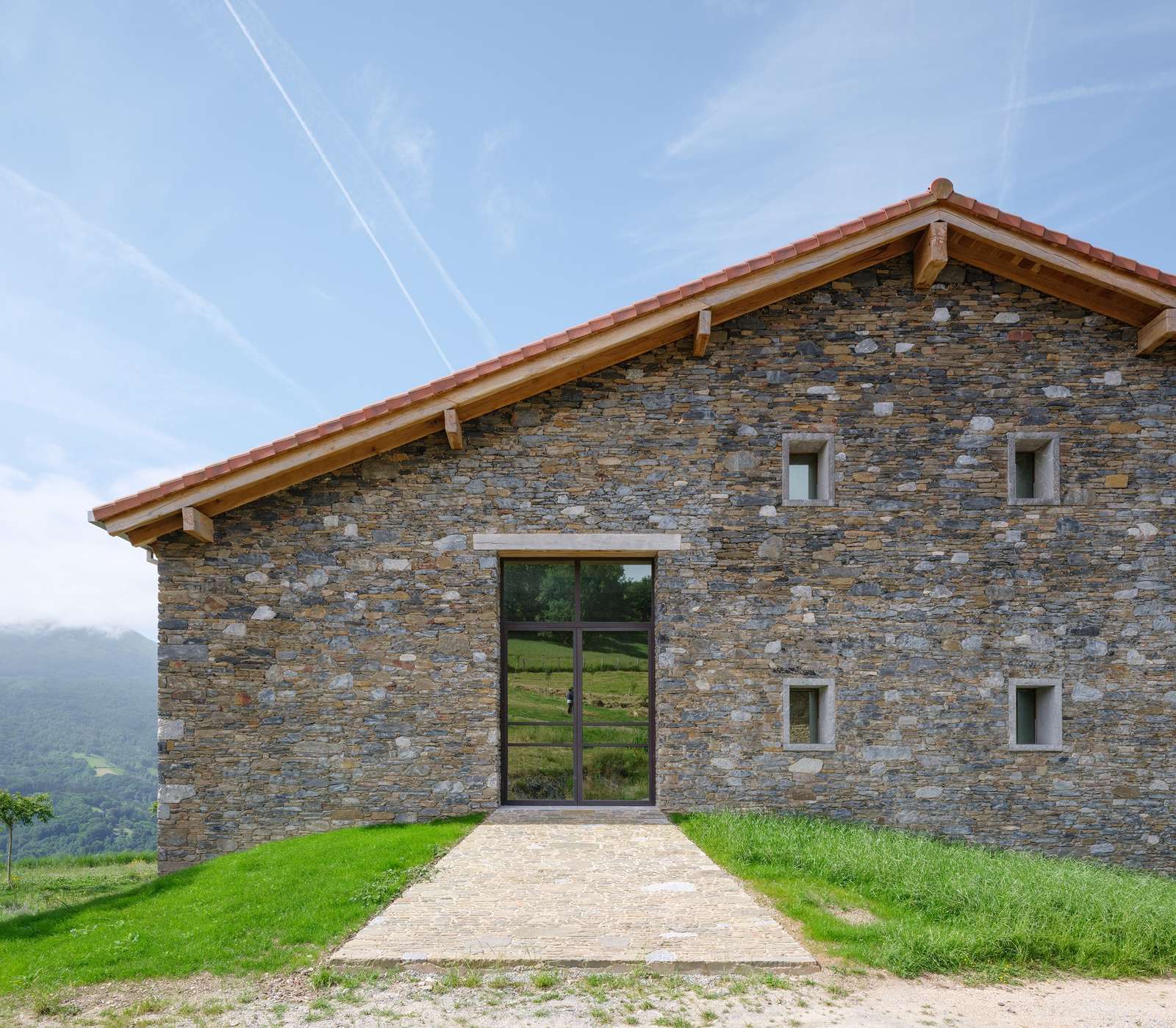 The “Casa Pask House” Project Restructures the Historical Plan for Contemporary Housing