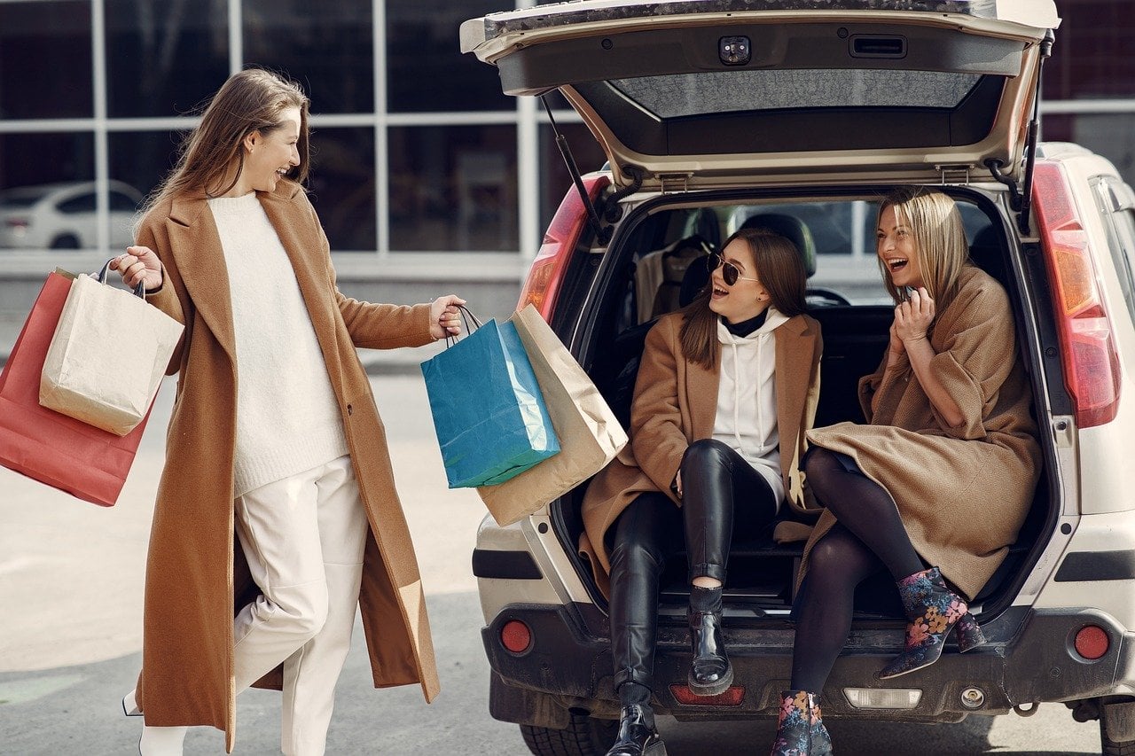 Saudi and UAE shoppers shift towards value and premium, squeezing the middle