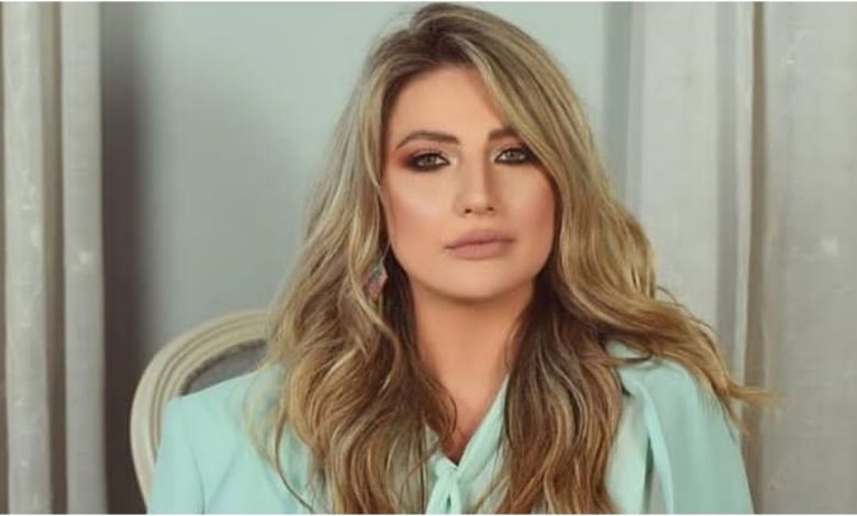بالصور: أنجيلا بشارة تفتح النار بمنشوراتها.. فهل قصدت طليقها وائل كفوري؟