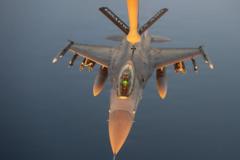 Breaking: Tehran announces targeting military sites in Gulf countries and Jordan, and the US military announces strikes on approximately 140 military targets in Iran