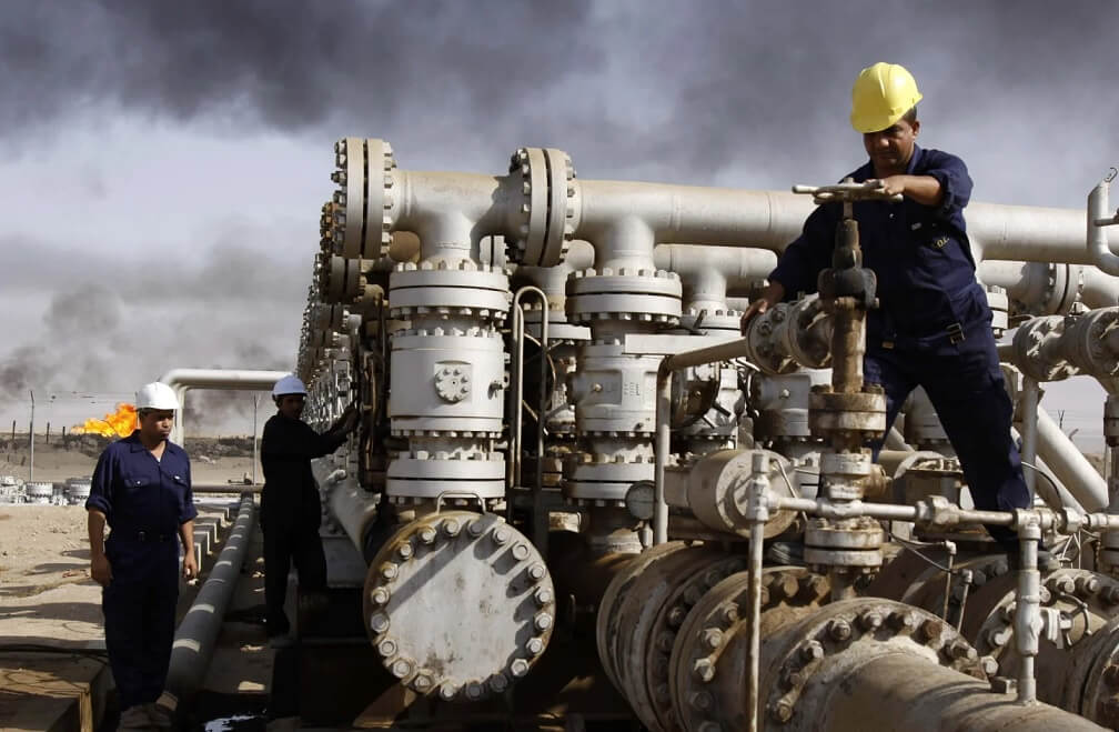 Iraq raises oil output from southern fields to 2.1 million bpd