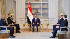 خلال لقاء مع كوشنر، حماس تدعو الوسطاء إلى إلزام إسرائيل بتطبيق اتفاق وقف إطلاق النار