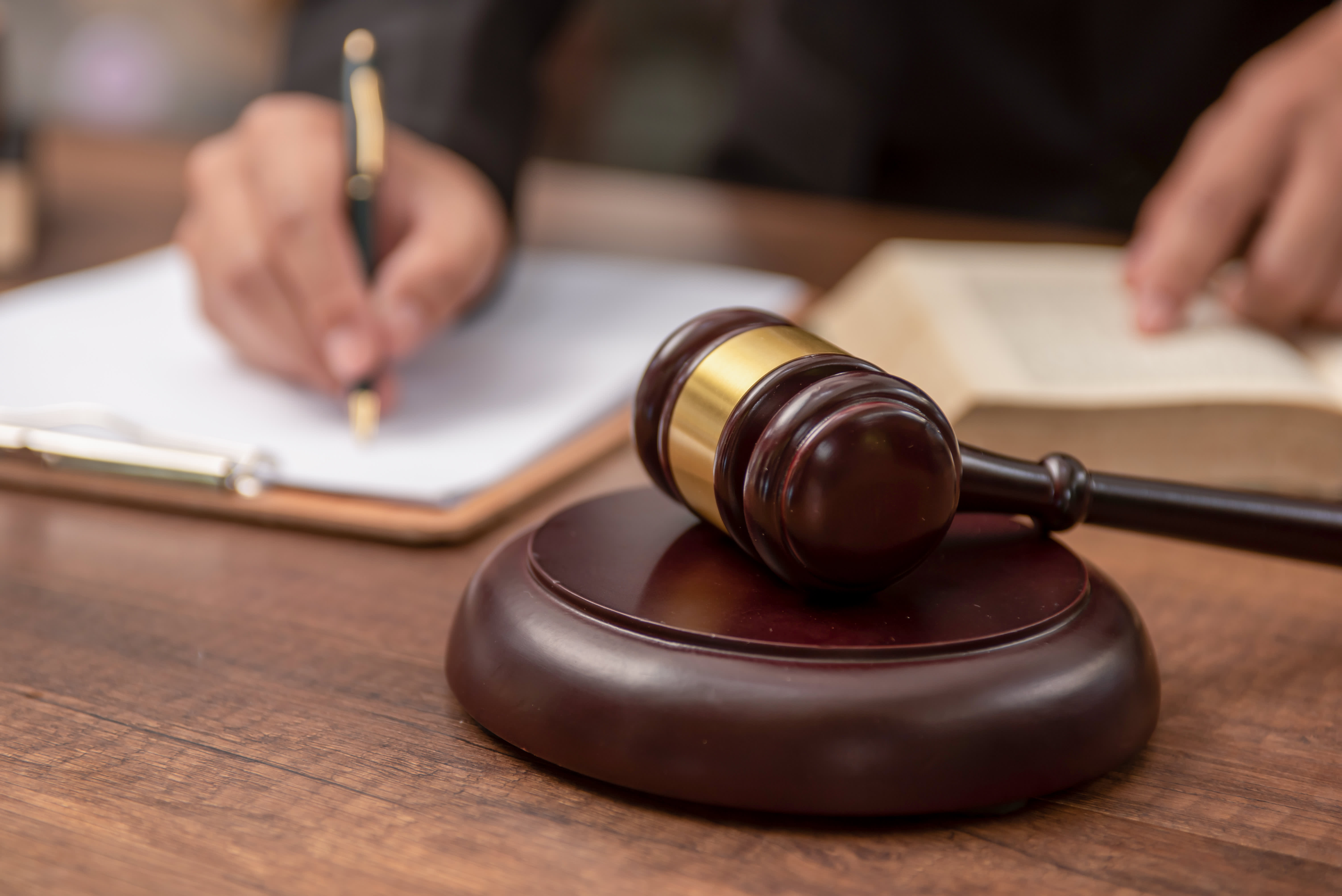 AI is changing how lawyers work — and putting the billable hour under pressure