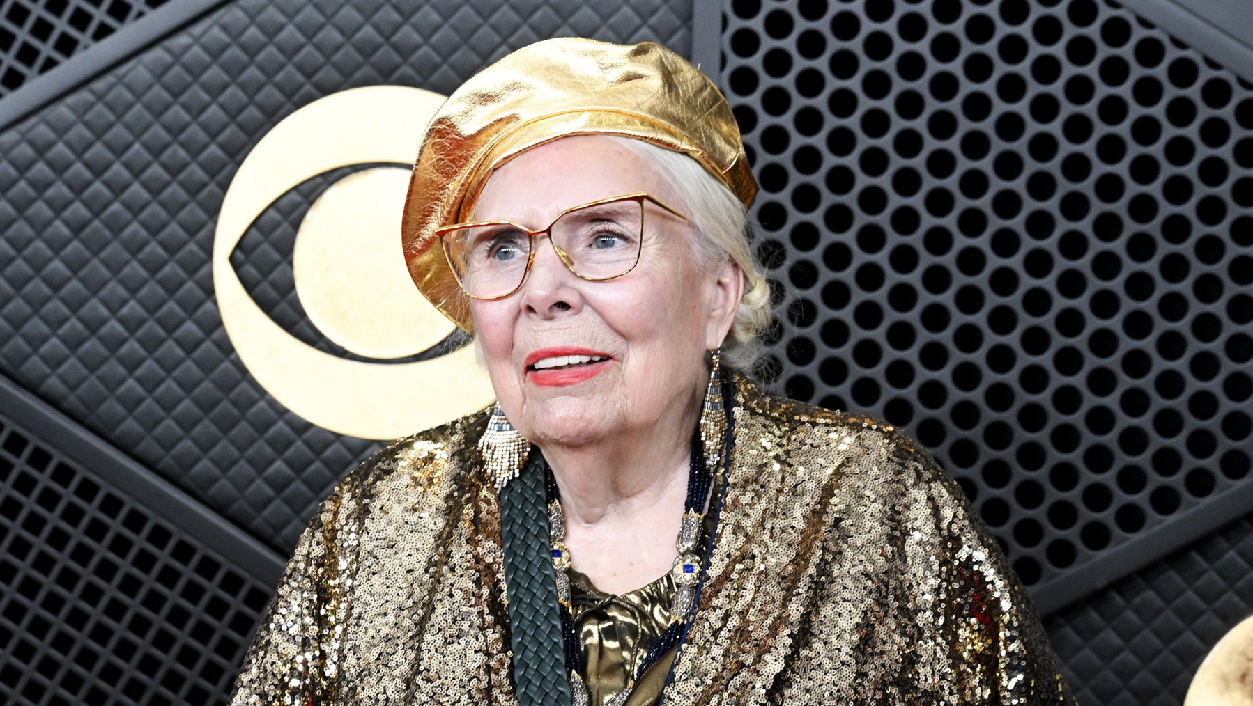 Joni Mitchell Becomes a U.S. Citizen: ‘A Journey That Began 62 Years Ago’