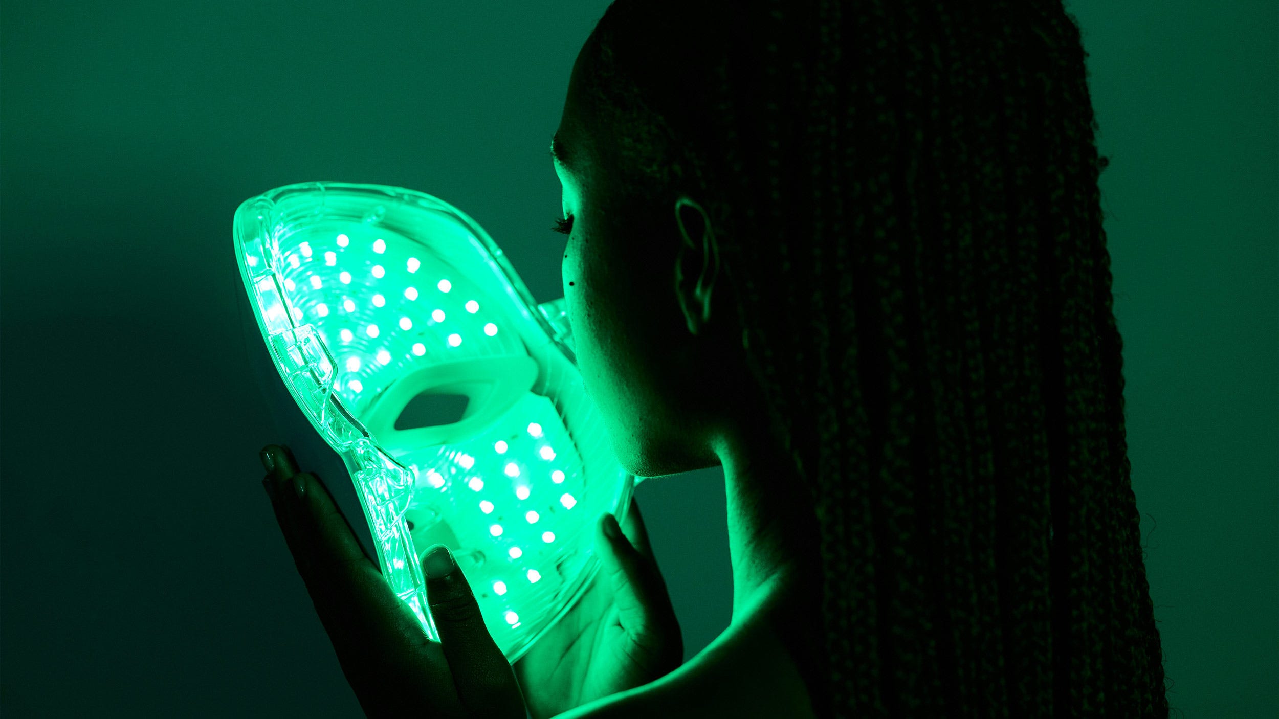 Green Light Therapy Is the New Red Light Therapy