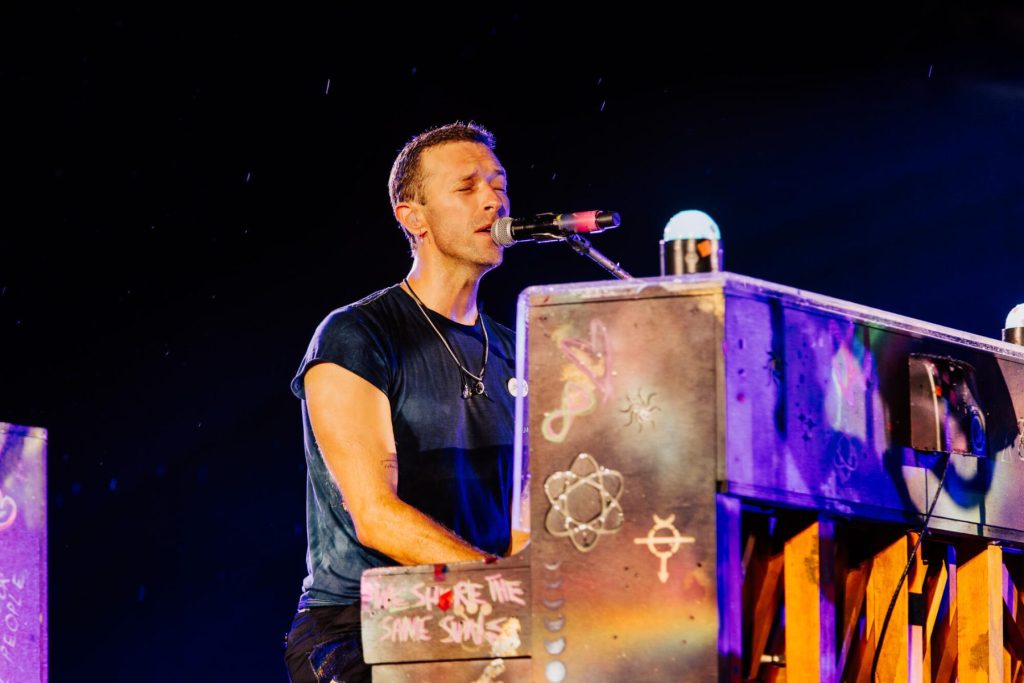 Coldplay’s Early Studio Tapes, Unheard Chris Martin Bond Demo Head to Auction
