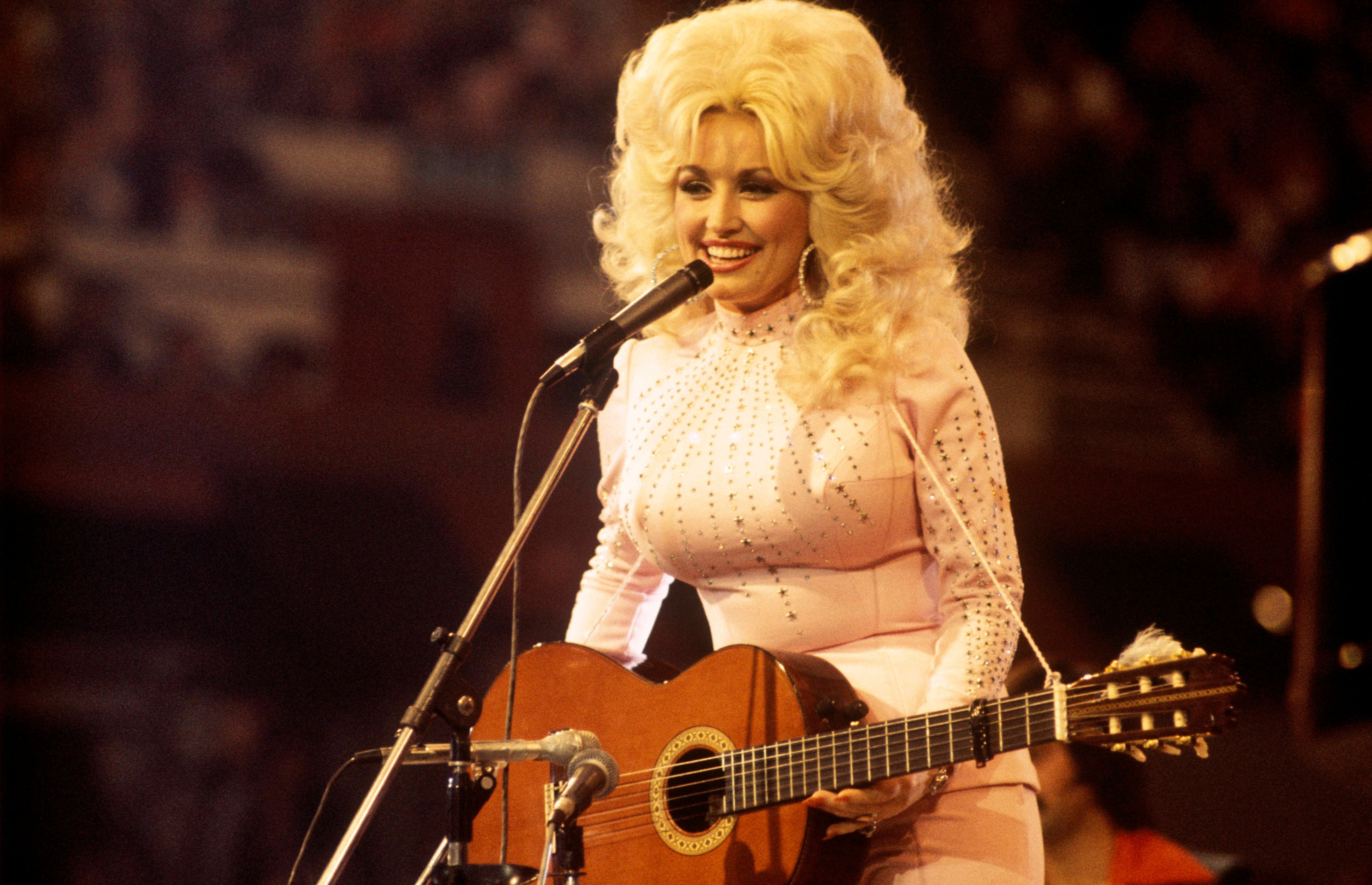 Dolly Parton Remembered: Reba McEntire, Kacey Musgraves, and More Pay Tribute