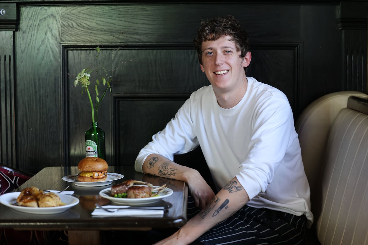 Gaffe at Leonard’s Corner review: Super prices and a dribblingly good cheeseburger at this neighbourhood pub