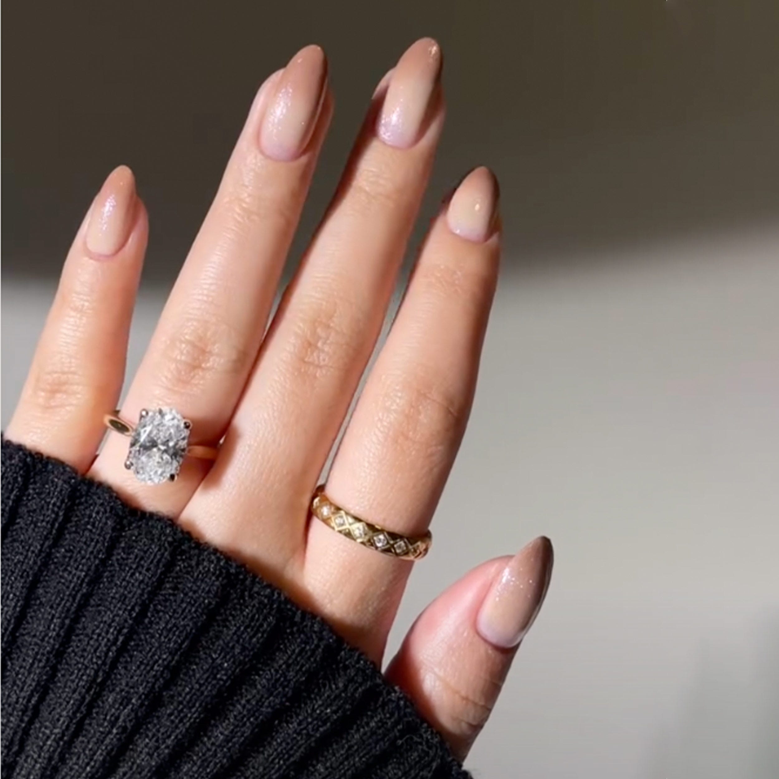 “Latte Nails” Are Fall’s Coziest (and Prettiest) Manicure Trend